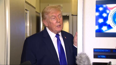 “Não tenho nada a ver com Jeffrey Epstein”: Donald Trump diz estar “totalmente ilibado” no caso Epstein 