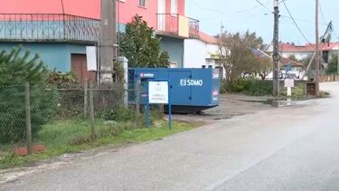 Gerador que alimentava poste elétrico da E-redes provoca incêndio na região de Barosa em Leiria
