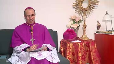 Bispo Salvatore Mica-lef explica legitimidade e validade dos sacramentos