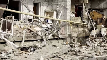 Ataque russo atinge prédio residencial e deixa três feridos em Zaporizhzhia 