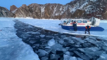 Sete turistas chineses morrem após veículo afundar no gelo na Rússia 