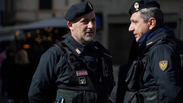 Segurança reforçada em Verona enquanto a cidade se prepara para a cerimónia de encerramento dos Jogos Olímpicos