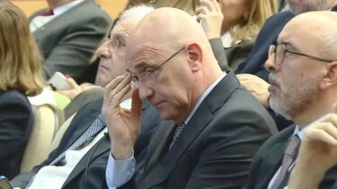 Há sinais dados pelo Governo que deixam Pedro Passos Coelho em alerta