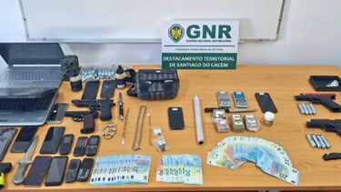 GNR detém cinco homens suspeitos de roubos violentos na via pública em Sines