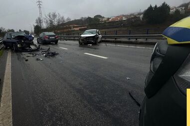 Quatro feridos após colisão entre dois carros em Santo Tirso