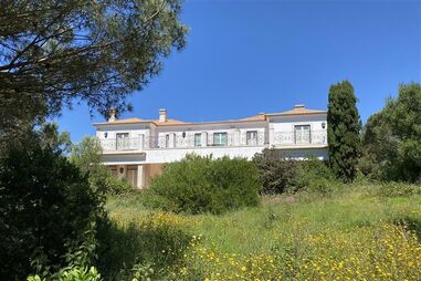 Estado vende casa de luxo em Cascais por 8 milhões