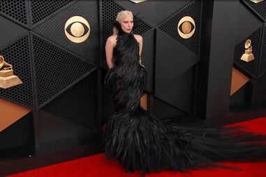 Lady Gaga, Justin Bieber, Chappell Roan: estrelas revelam ousadia e elegância na passadeira vermelha dos Grammys  