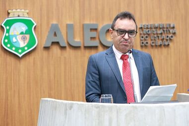 Pedro Lobo, deputado do Partido dos Trabalhadores, detido por assédio sexual no Brasil