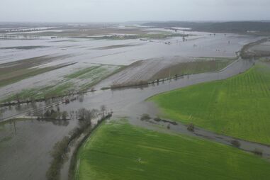 Albufeira de Aguiar em risco e estrada para Évora cortada devido ao mau tempo