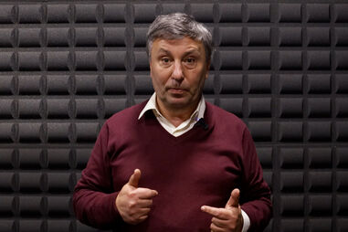 "É preciso que haja normalidade no País": Armando Esteves Pereira sobre eleições se confirmarem no próximo domingo