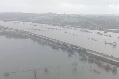 Força Aérea revela imagens impressionantes das cheias