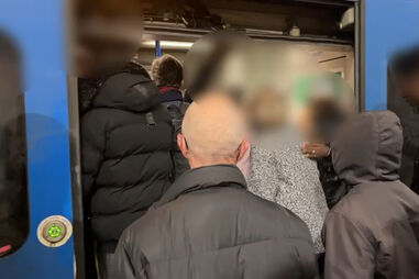 Comboios da Fertagus atrasados e lotados geram descontentamento na população