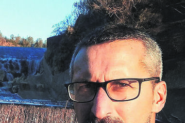 Multidão no adeus a GNR e bombeiro herói