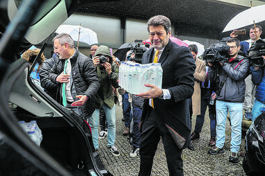 Ventura fez campanha com chuva falsa 