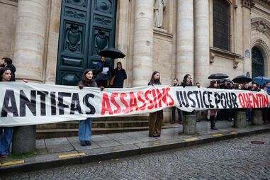 Protesto contra a morte de Quentin em Paris