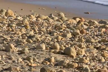 Praias do Algarve desgastadas pelo mau tempo