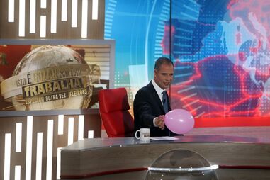 'Isto é Gozar com Quem Trabalha' de Ricardo Araújo Pereira