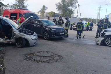 Colisão entre três carros faz um ferido em Gaia