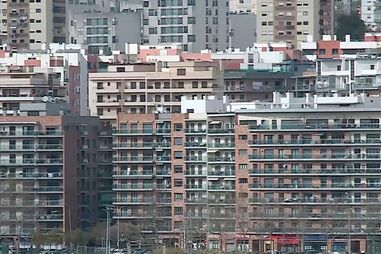 Crise na Habitação na UE encarada como urgente e bomba-relógio democrática  