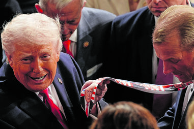 Donald Trump tem 79 anos. A Casa Branca garante que está em excelente forma física; os norte-americanos não concordam