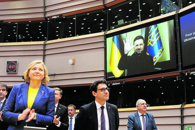 O discurso de Volodymyr Zelensky ao Parlamento Europeu foi feito a partir de Kiev 