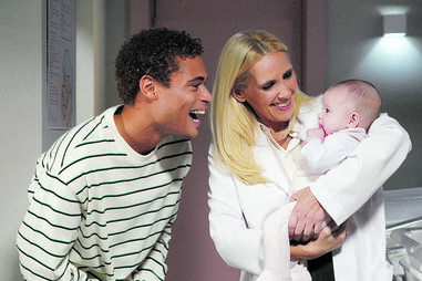 Evandro Gomes e Sofia Alves na novela 'Páginas da Vida', um dos mais recentes sucessos da SIC