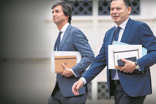 Luís Montenegro com o seu chefe de gabinete, Pedro Perestrelo Pinto