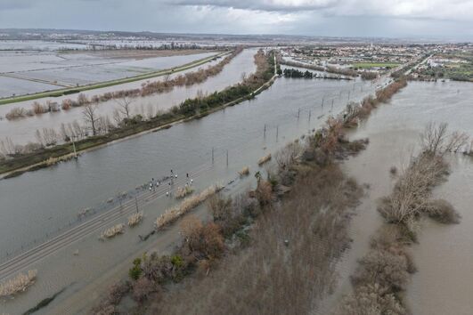 Circulação ferroviária suspensa em troços das linhas do Norte, Sintra, Douro, Oeste, Cascais e Sul