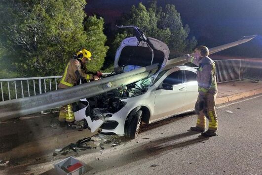 Condutor ''escapa'' a empalamento por um triz em Espanha