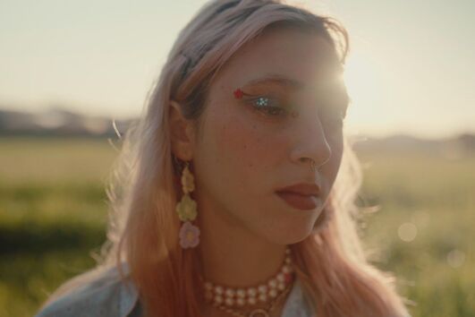 Filme sobre Maria Manuela chega aos cinemas com elogios