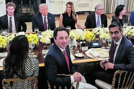 Trump recebe líderes de tecnologia na Casa Branca para jantar