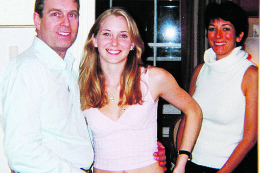 Antigo príncipe chegou a dizer que uma foto com Virginia Guiffre era falsa. Mas a versão foi posta em causa com a revelação de novos ficheiros 