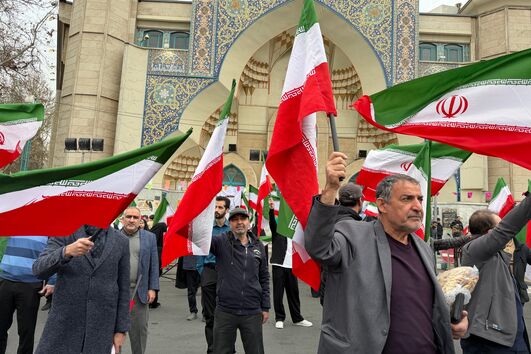 Ataques no Irão matam Chefe do Exército e decapitam liderança militar