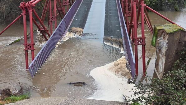 Ponte cai na Chamusca devido ao mau tempo