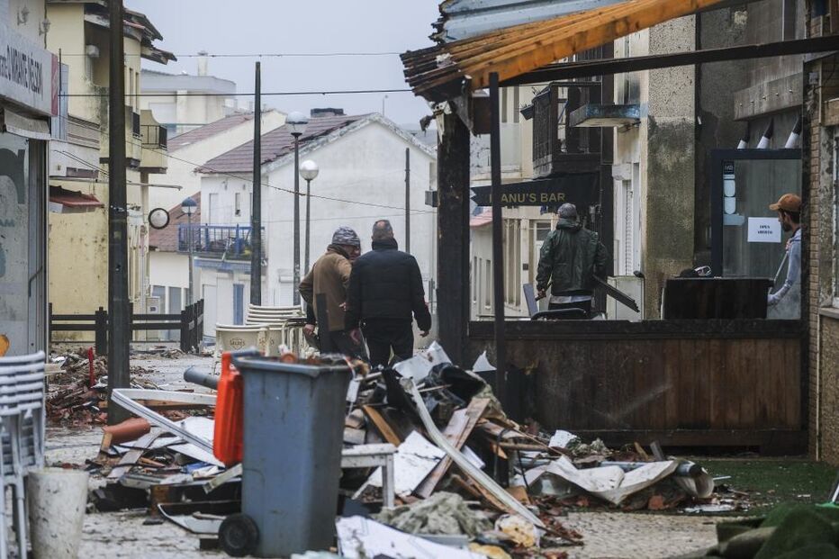 Leiria contabiliza feridos durante a limpeza e reconstrução após a depressão