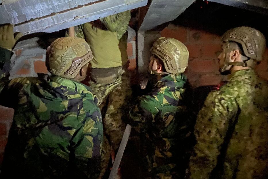 Militares da Marinha prestam apoio à população após tempestade