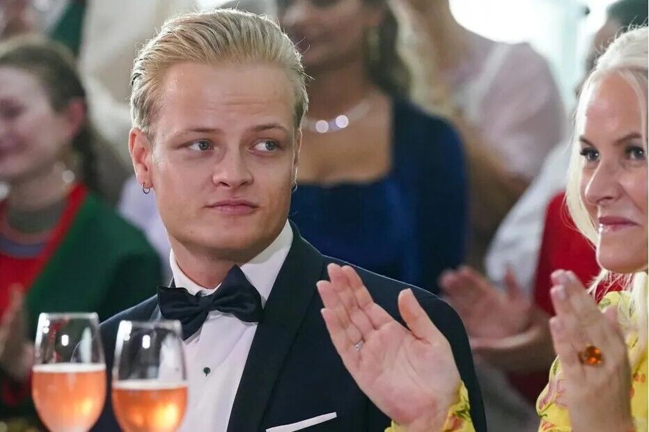 Marius Borg Hoiby enfrenta acusações em julgamento