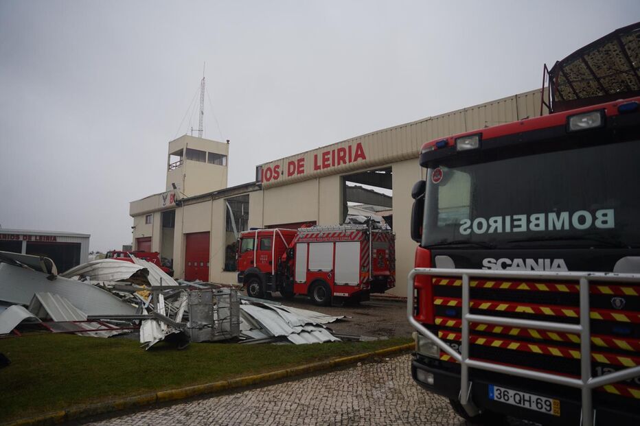 Bombeiros Voluntários de Leiria ficaram sem telhado e já angariaram mais de 52.600 euros 