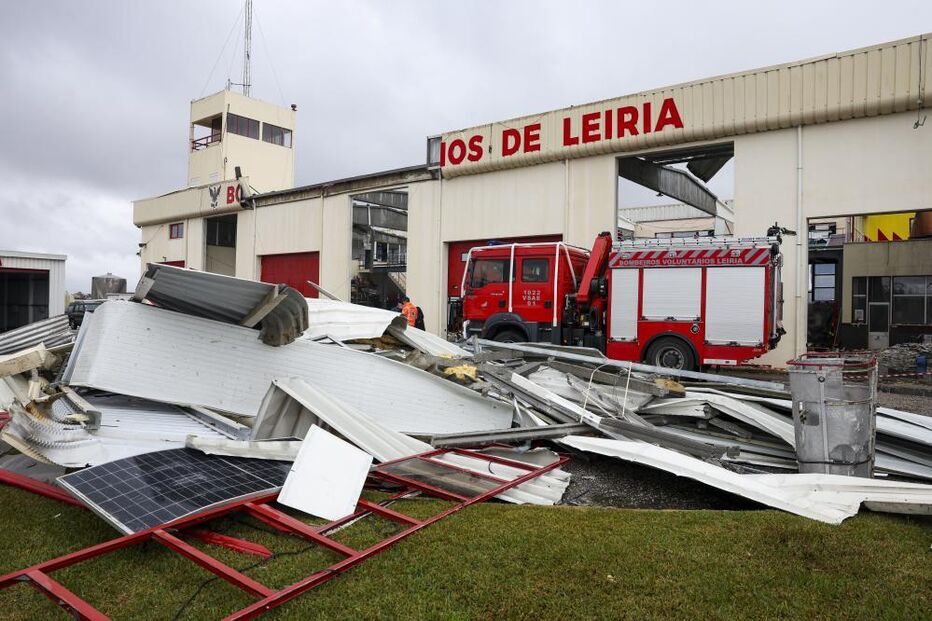 Bombeiros Voluntários de Leiria ficaram sem telhado e já angariaram mais de 52.600 euros 