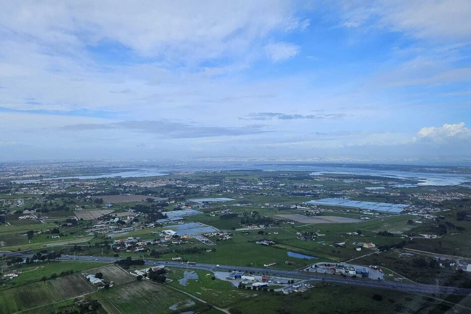 Força Aérea realizou esta quarta-feira um sobrevoo de reconhecimento da zona envolvente ao Rio Vouga, entre a Ria de Aveiro e a barragem de Ermida