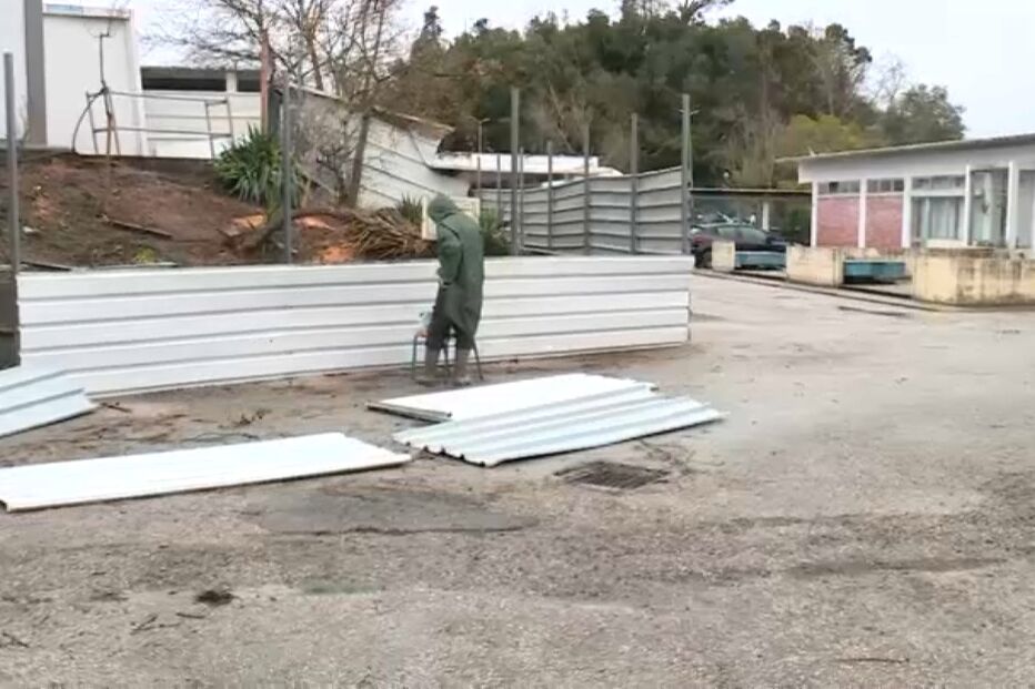 Escola secundária em Leiria continua encerrada devido às consequências do mau tempo  