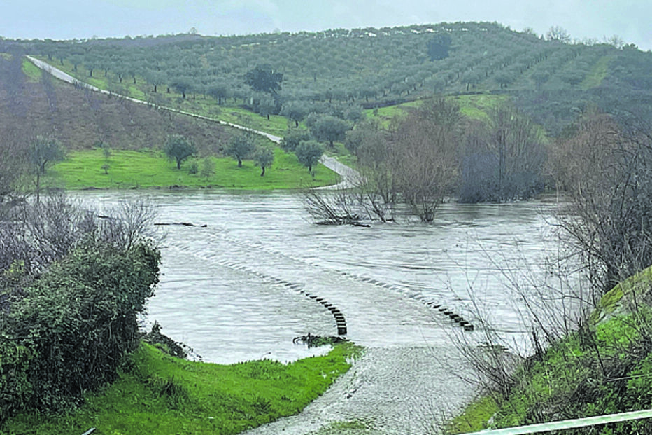 Mirandela - Ponte de Mosteiró ficou completamente submersa