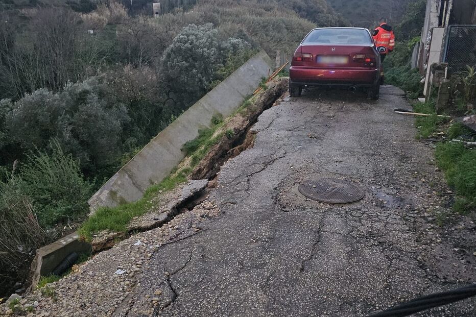 Desabamento de rua em Camarate