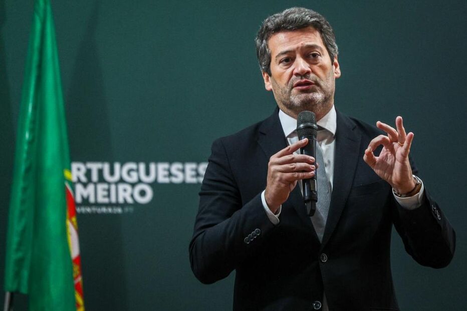 André Ventura propõe adiar eleições presidenciais, durante almoço com autarcas em Silves