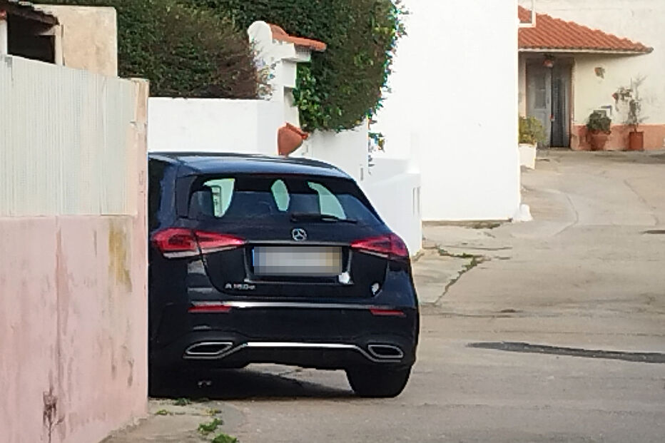 PJ investiga tiros contra carro de juíza em Loulé