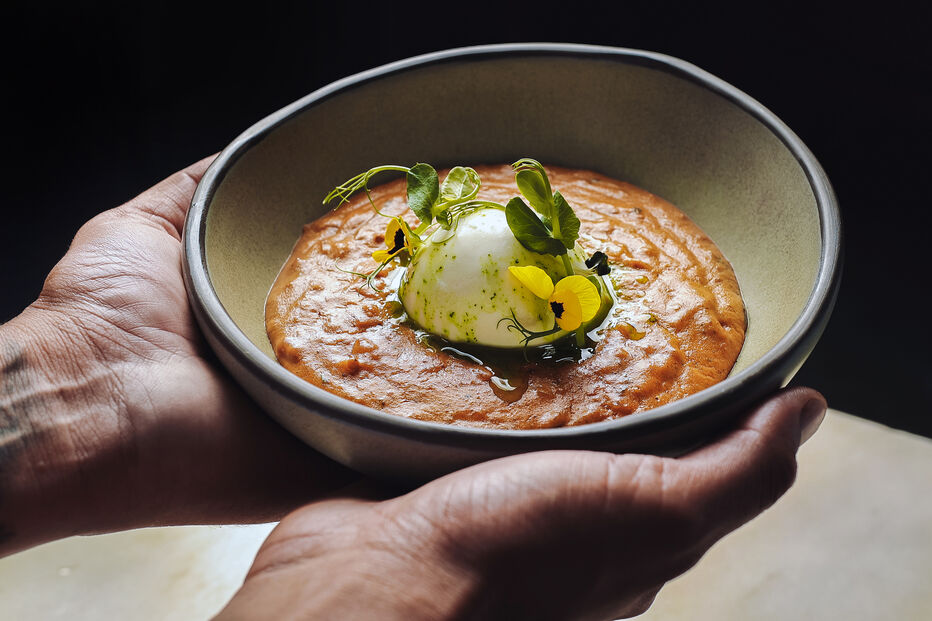 Oven celebra amor com fine dining e sabores da Índia e Nepal