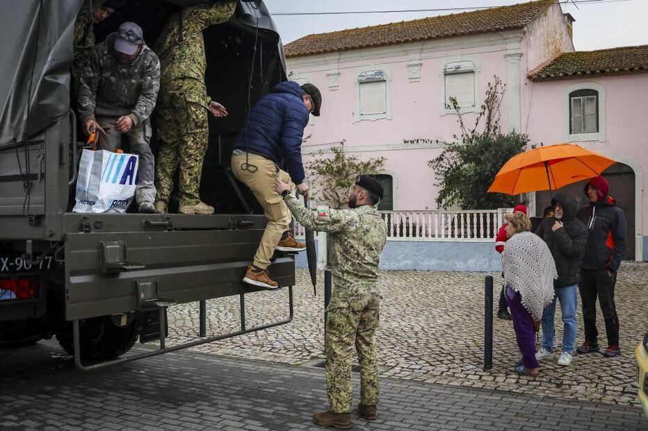 Exército no apoio à população