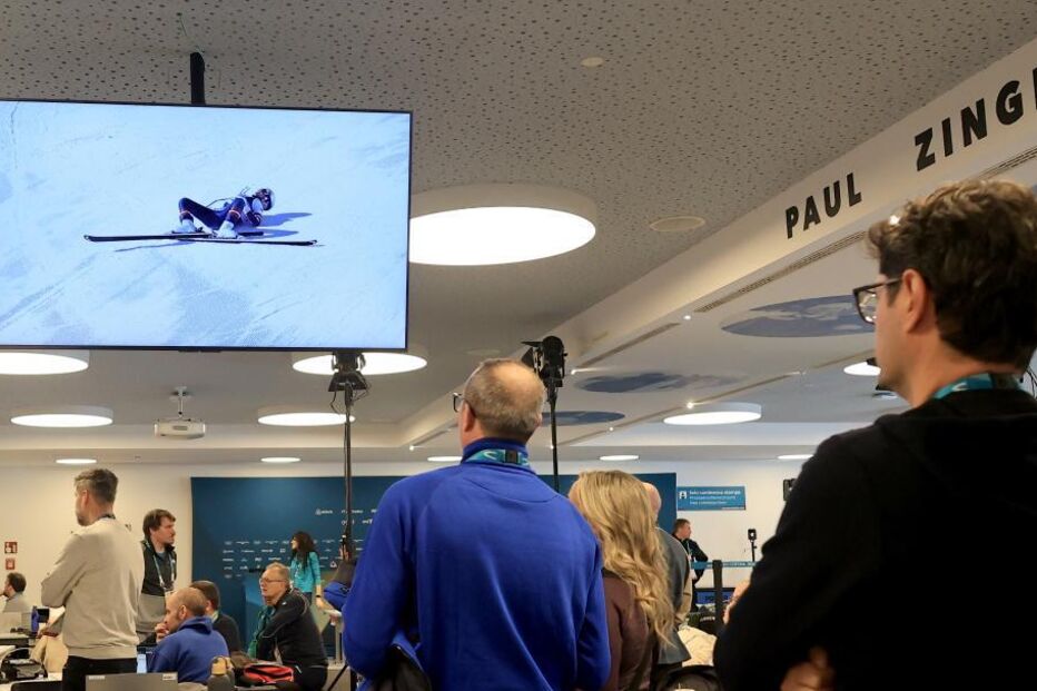 Lindsey Vonn sofre queda em prova de downhill