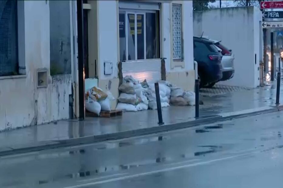 Proprietários de estabelecimentos em Coruche não abriram portas devido ao mau tempo  