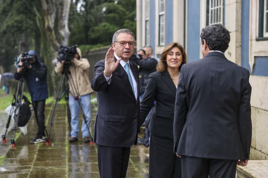 Seguro encontra-se em Queluz e contacta autarcas de Coimbra, Figueira da Foz, Soure e Montemor-o-Velho